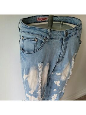 Women's Distressed and Ribbed Jeans Size 11